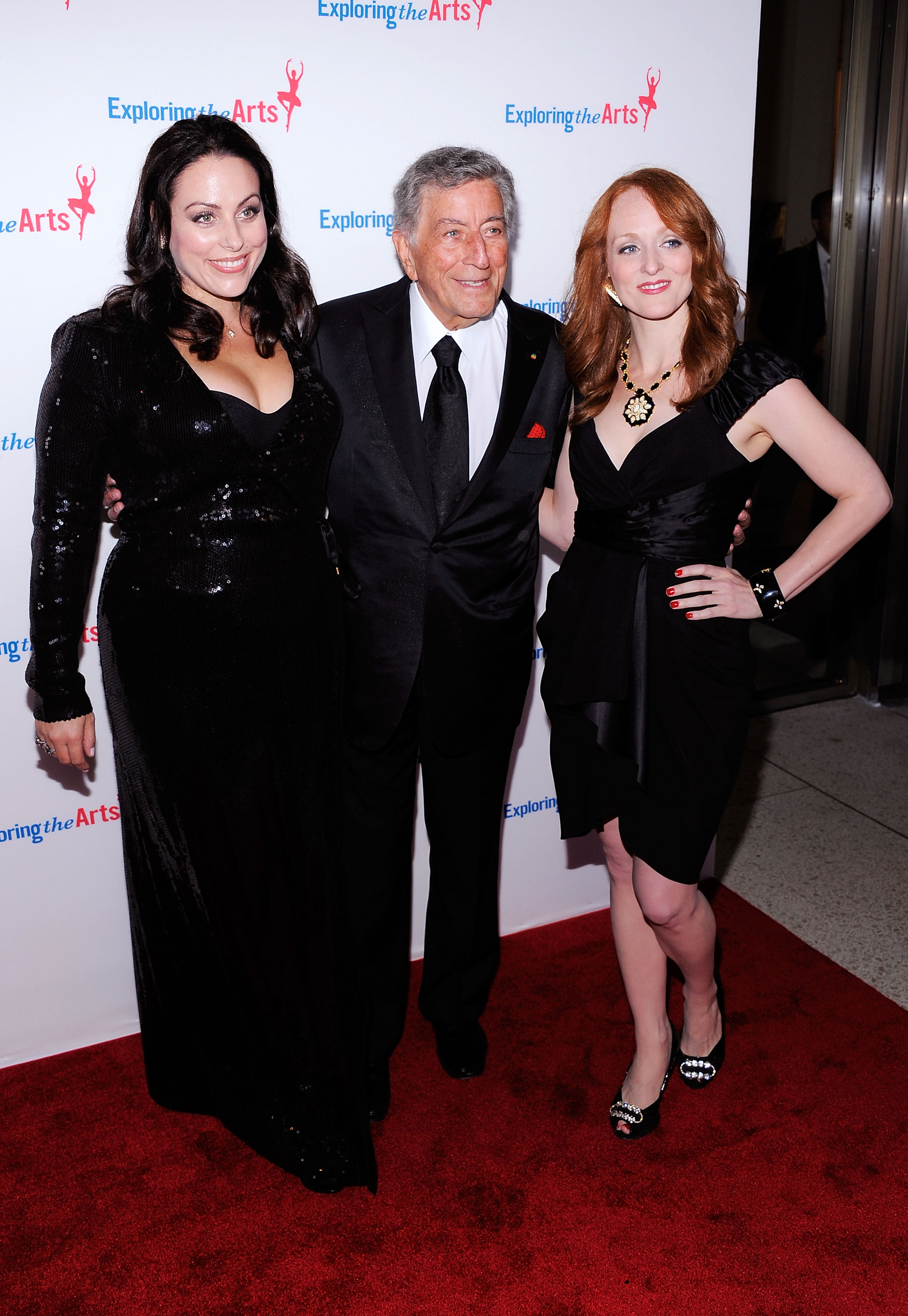 Joanna, Tony, and Antonia Bennett at the singer's 85th birthday gala on September 18, 2011, in New York City. | Source: Getty Images
