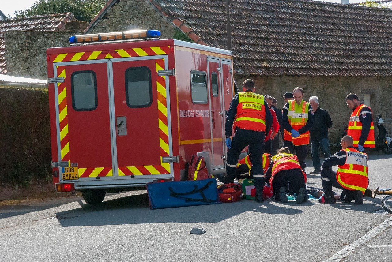 Intervention d'urgence après un accident. | Photo : Pixabay Intervention d'urgence après un accident. | Photo : Pixabay