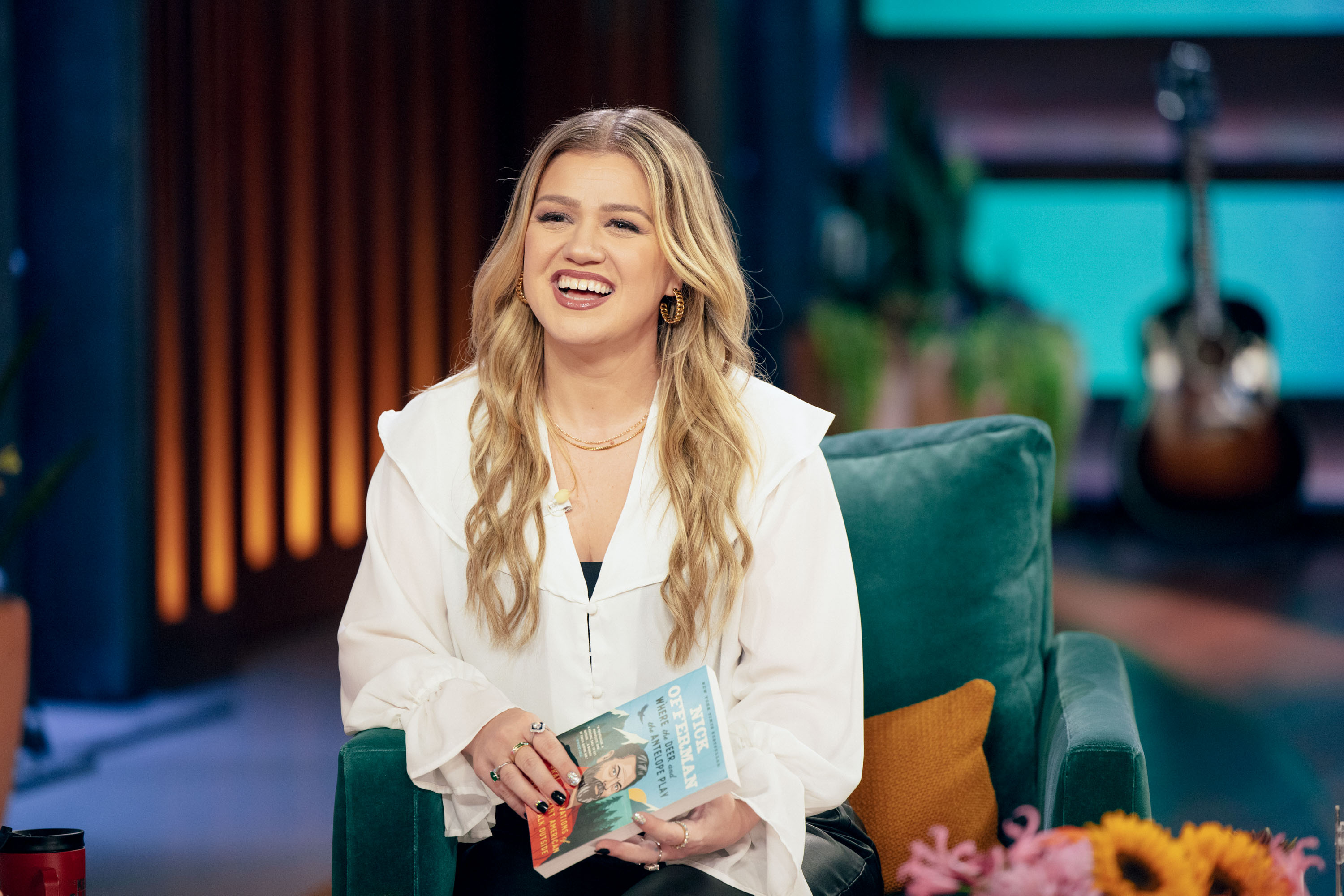 Kelly Clarkson during Episode 7I006 Season 5 of "The Kelly Clarkson Show" on October 12, 2023. | Source: Getty Images