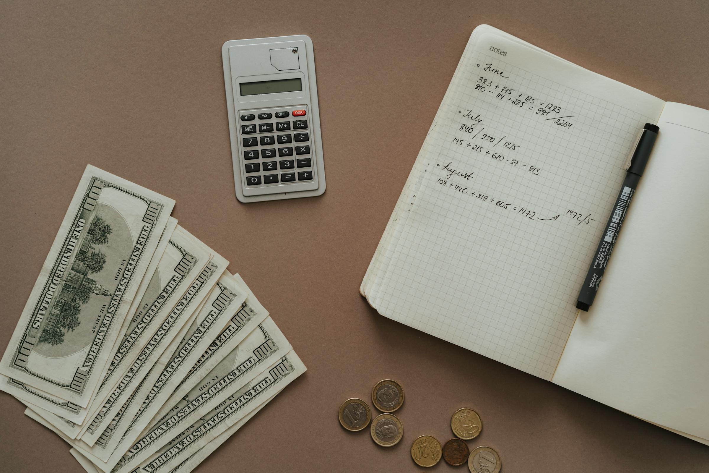 Counting expenses | Source: Pexels