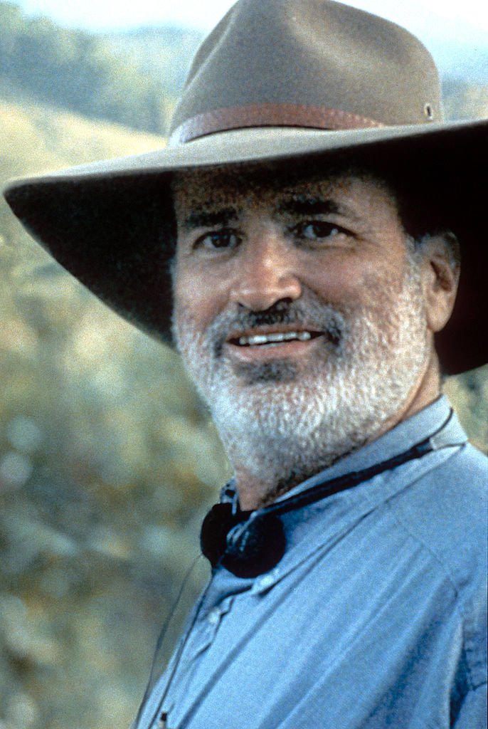 Terrence Malick pictured at onset during the filming of "The Thin Red Line." 1998. | Photo: Getty Images