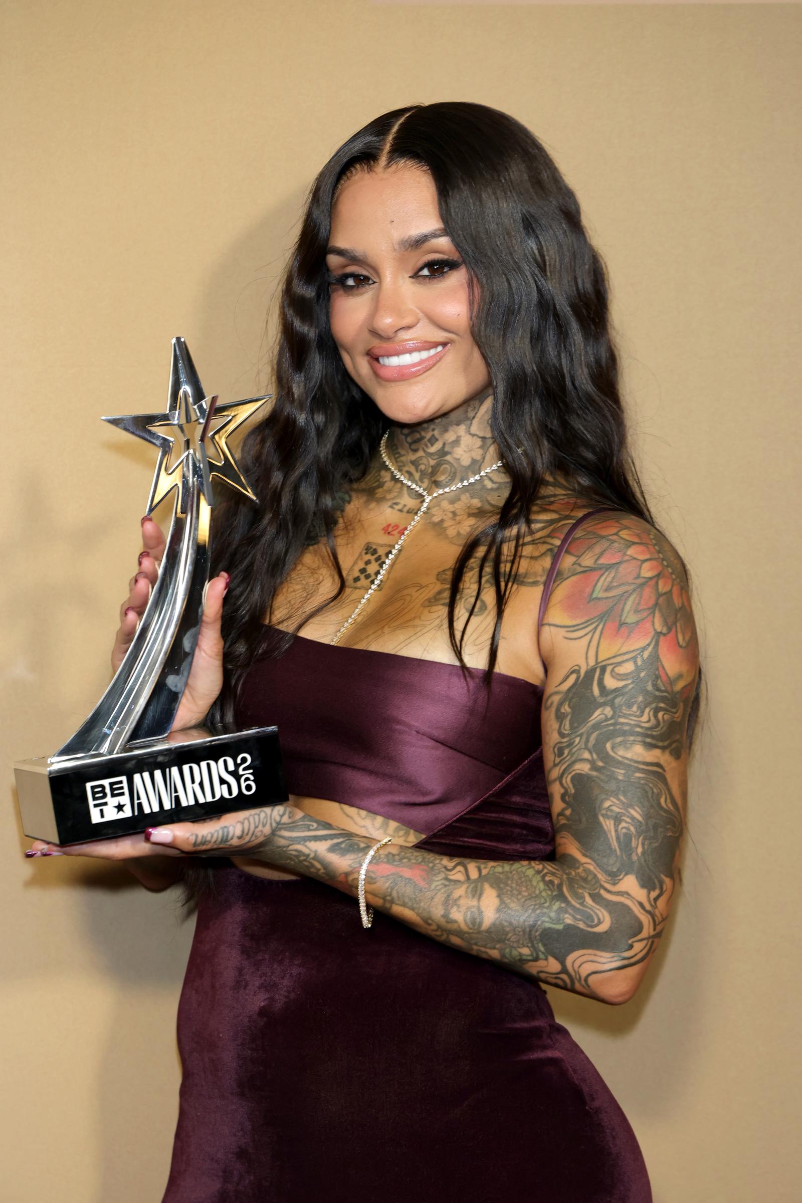 Kehlani's "Folded" was part of the night's major BET Awards moments, with Jamie Foxx and Anelise Bishop joining the performance in a memorable way. The singer's win for Best Female R&B/Pop Artist added another highlight to an already buzzy evening. | Source: Getty Images