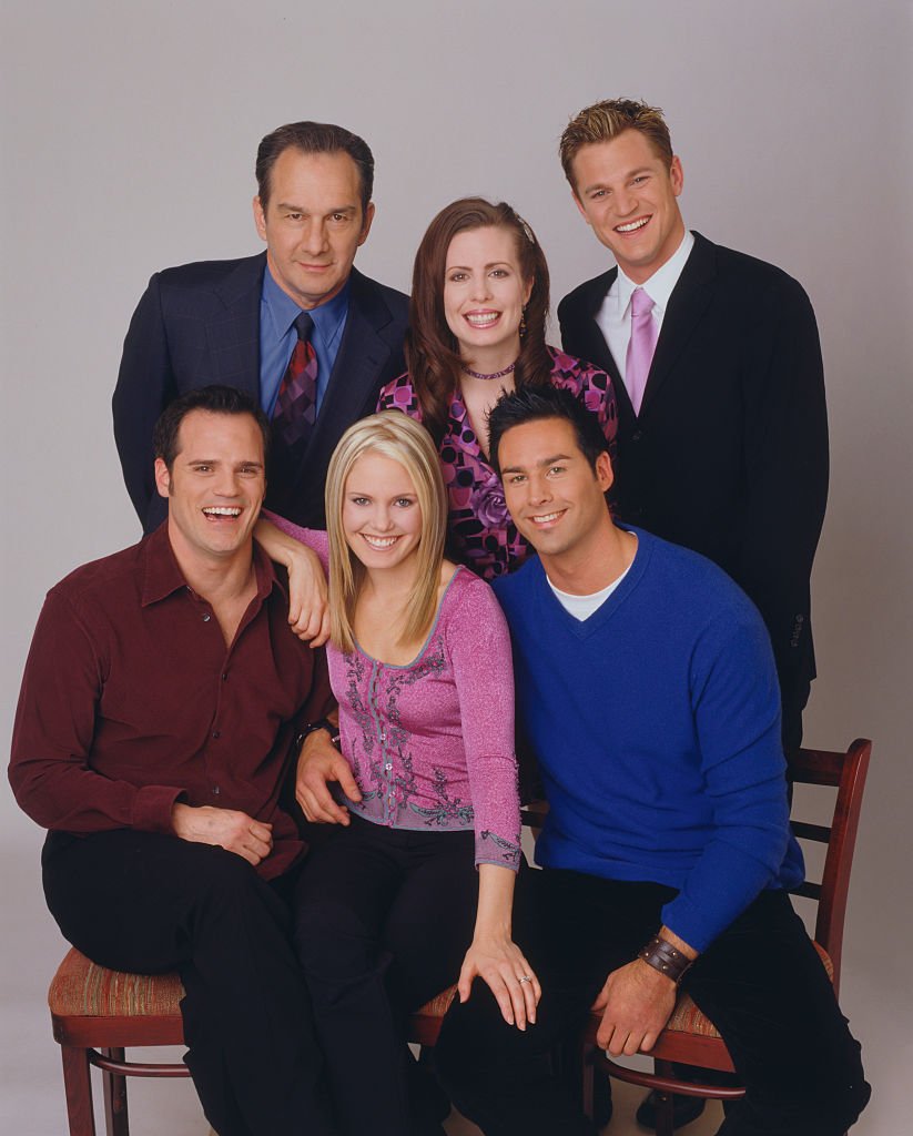 Some cast members of "As the World Turns" circa 2000 | Source: Getty Images 