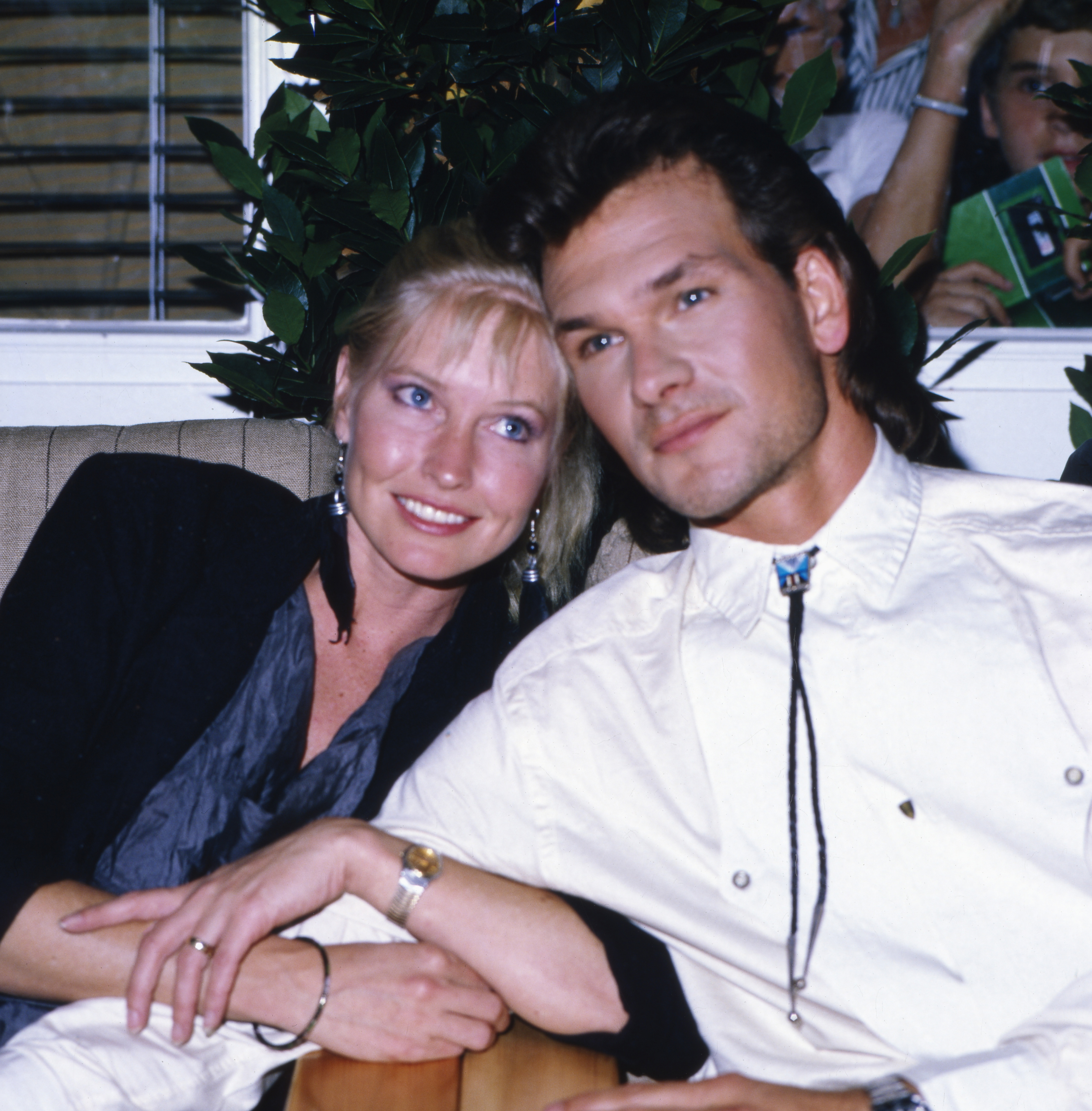Patrick Swayze and his wife Lisa Niemi photographed in 1985 | Source: Getty Images 
