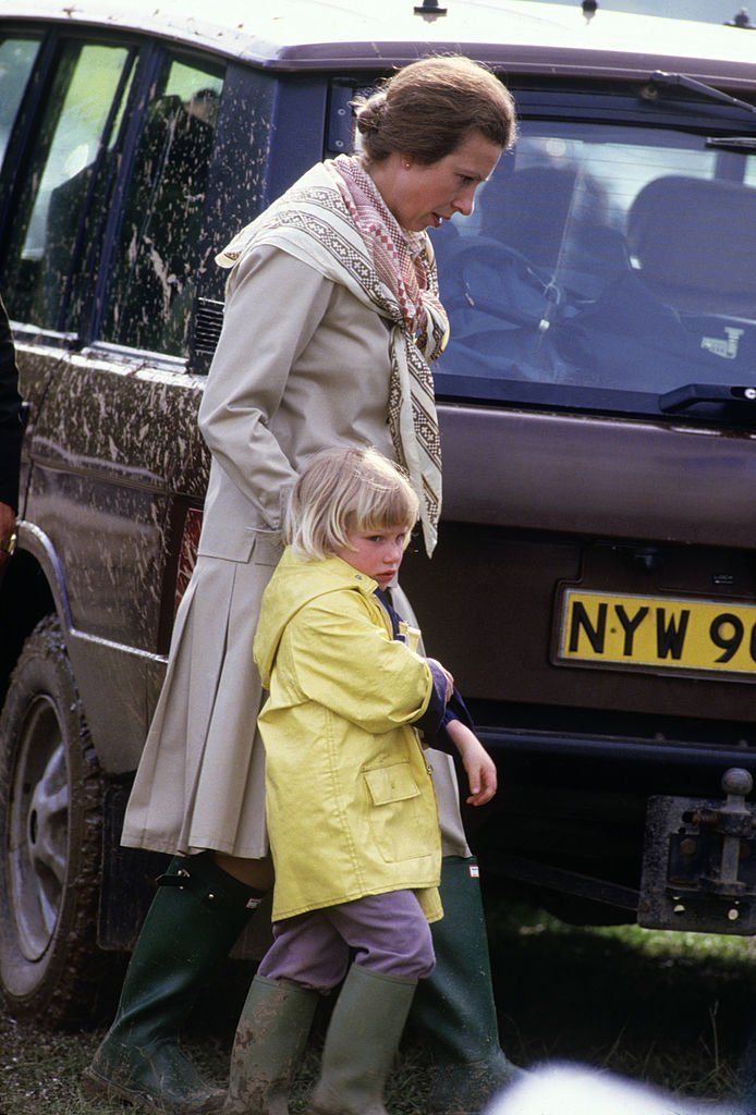 Princess Anne with her daughter Zara Phillips at the Windsor Horse Trials on May 29, 1988, in Windsor Great Park, Windsor, Berkshire, England. | Source: Getty Images.