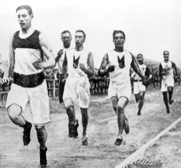 Image of the 1904 Olympic Marathon | Source: Getty Images