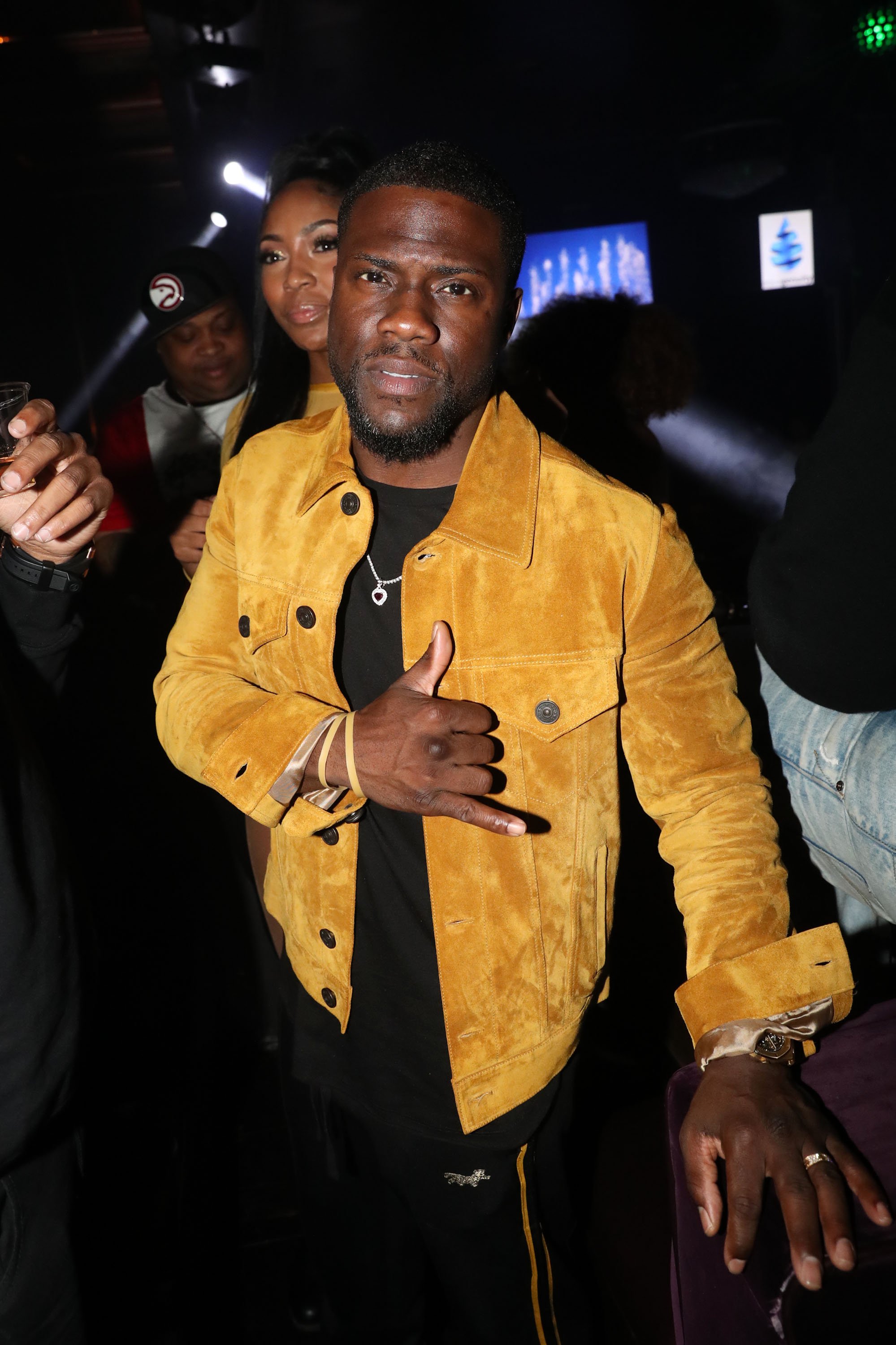 Kevin Hart Is All Smiles in Festive Photos With Wife and Children