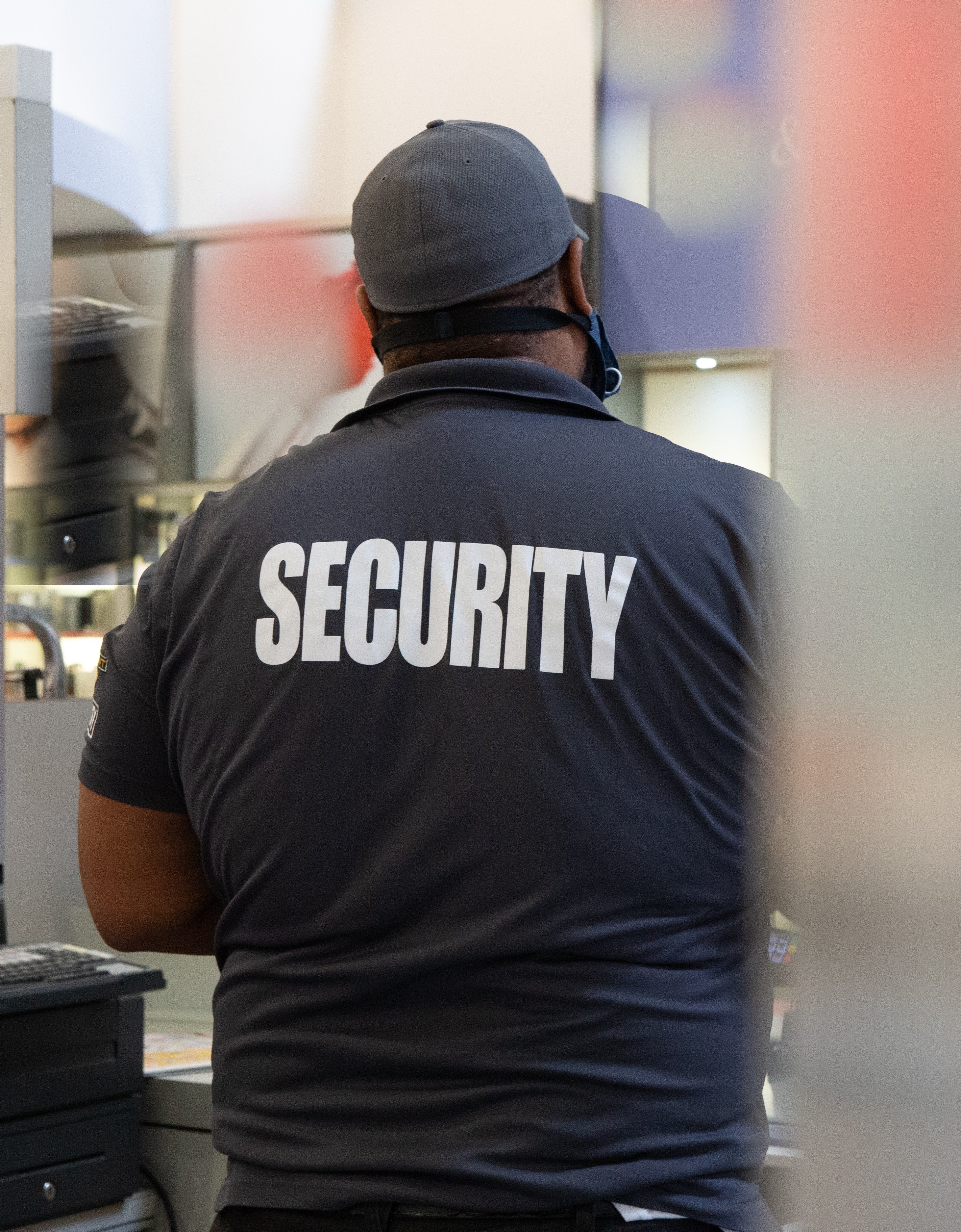 Security guard. | Source: Pexels