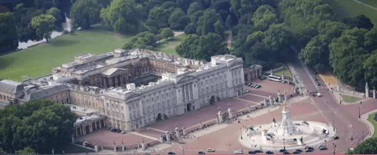 The Buckingham Palace.| Photo: Getty Images.
