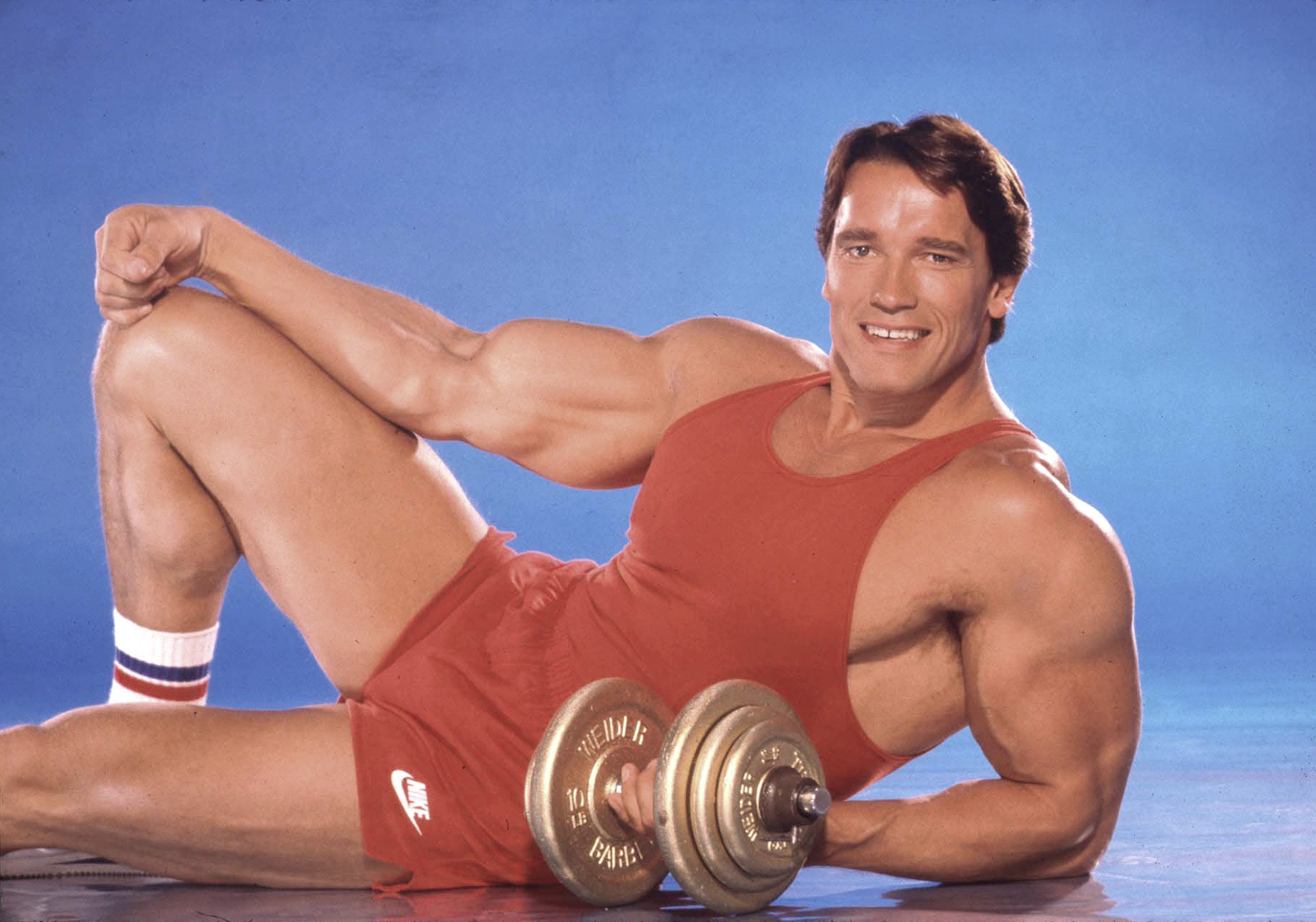 Arnold Schwarzenegger poses for a portrait session in Los Angeles, California on June 13, 1985 | Source: Getty Images
