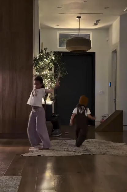 Shemar Moore's daughter, Frankie Moore, and Jesiree Dizon's daughter, Charli, dancing at home, from a video dated January 13, 2026 | Source: Instagram/shemarfmoore