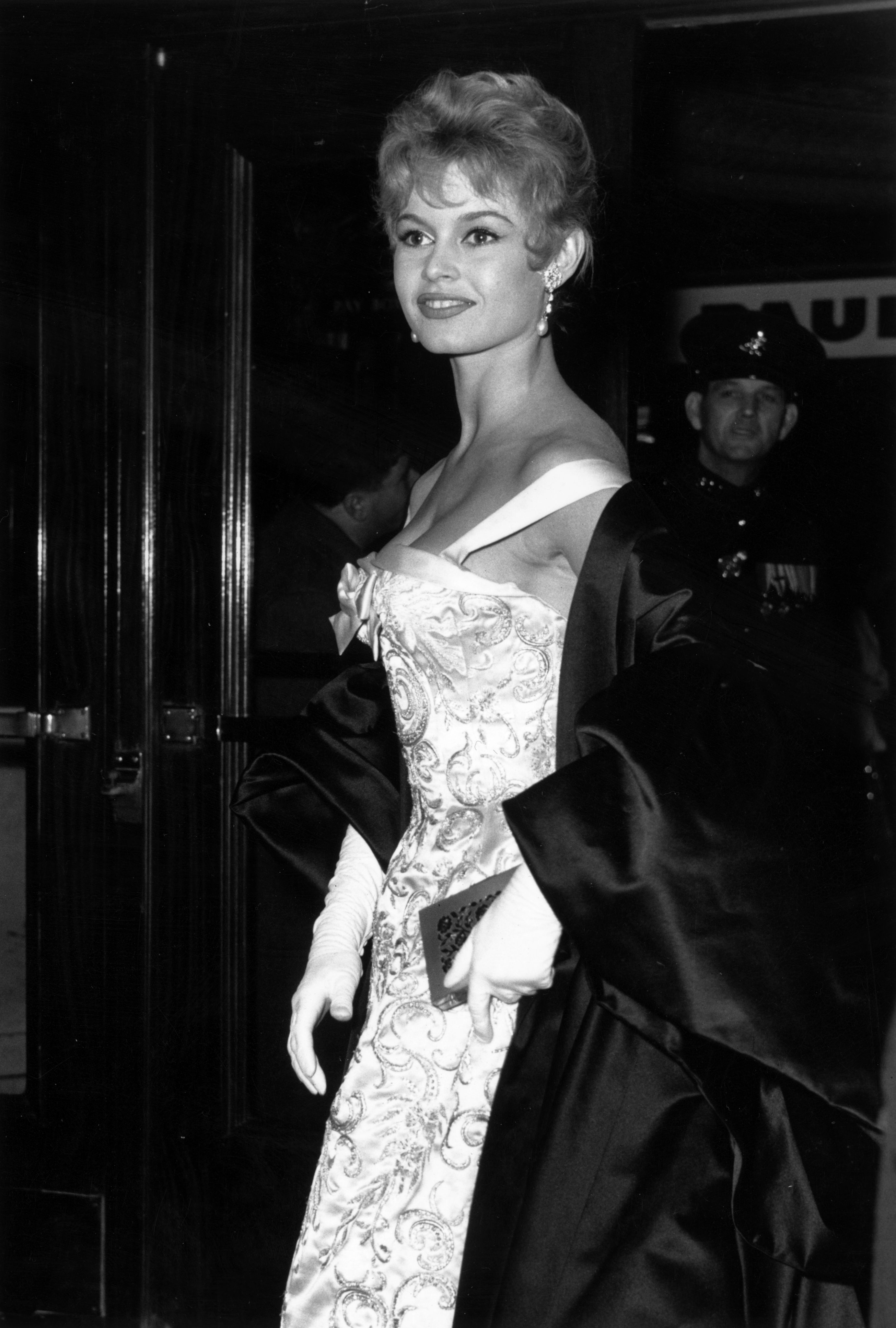 Une jeune et élégante Brigitte Bardot. l Source : Getty Images
