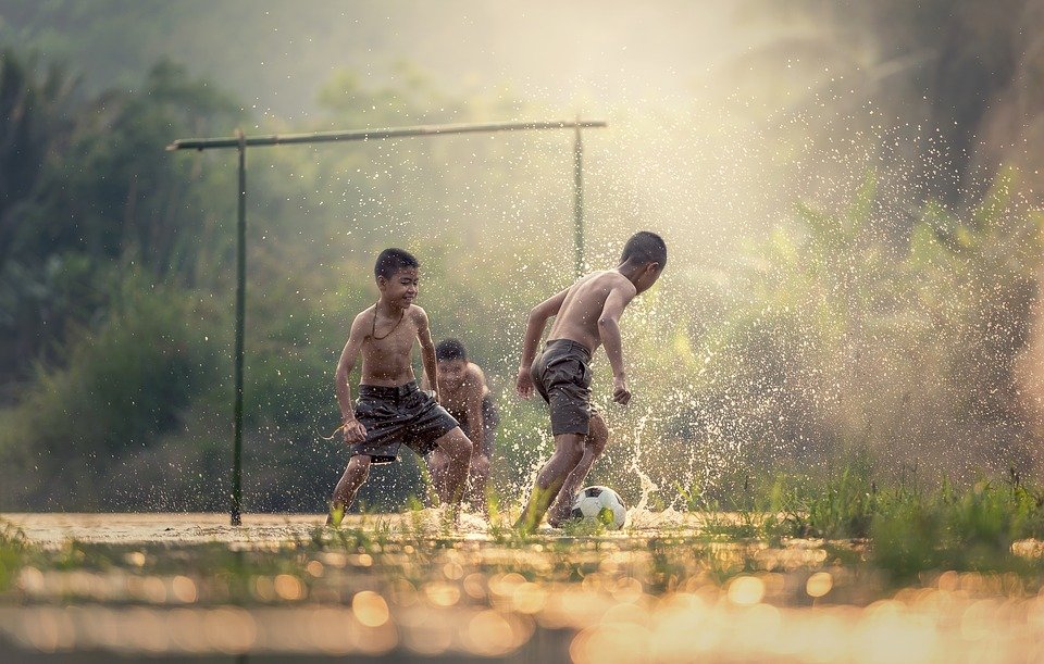 Niños jugando │Imagen tomada de: Pixabay