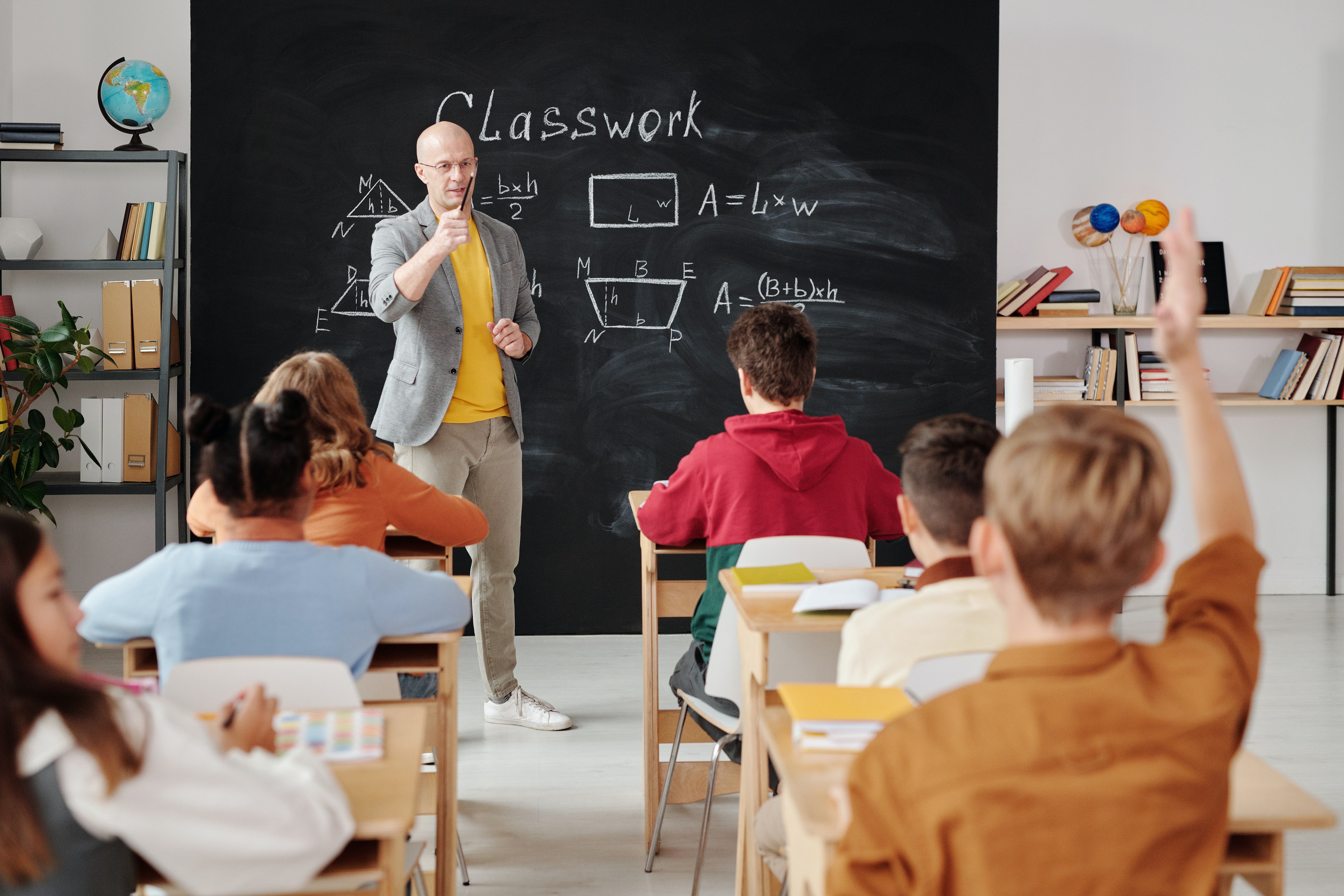 Students in a classroom | Photo: Pixabay