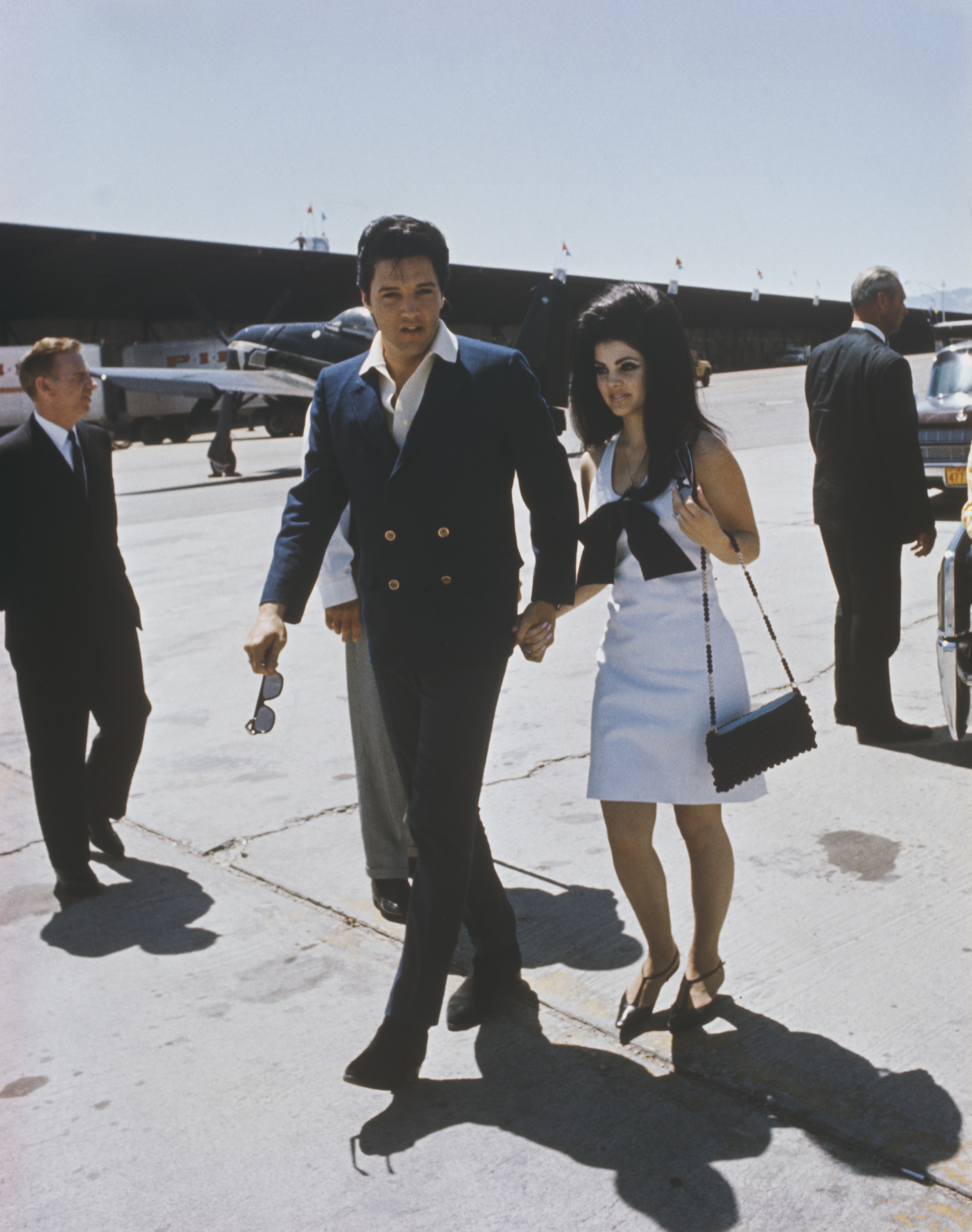 Elvis and Priscilla Presley  leaving Las Vegas in 1967 | Source: Getty Images