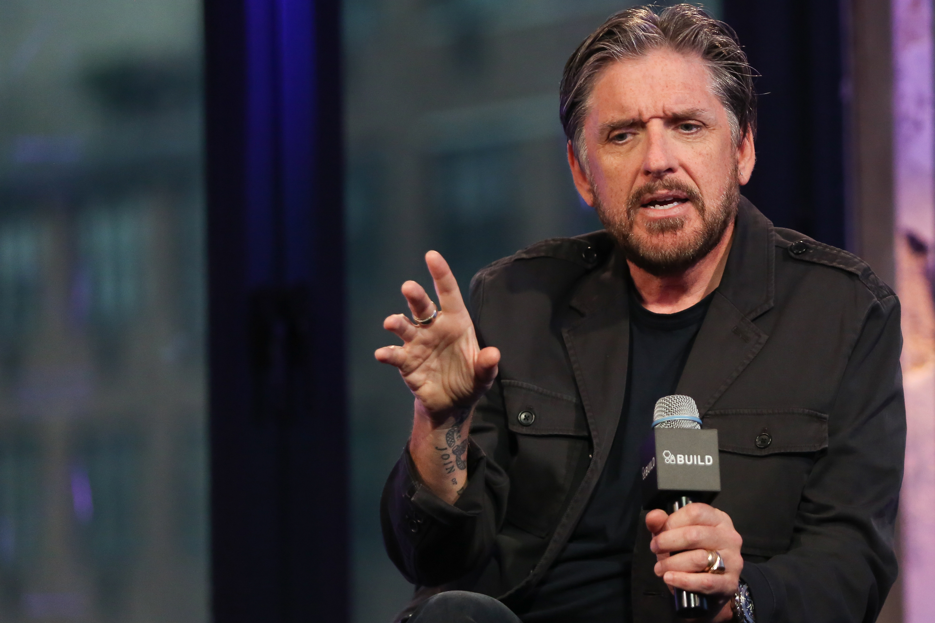 Craig Ferguson discusses "Join or Die"at AOL Studios on February 17, 2016, in New York City. | Source: Getty Images