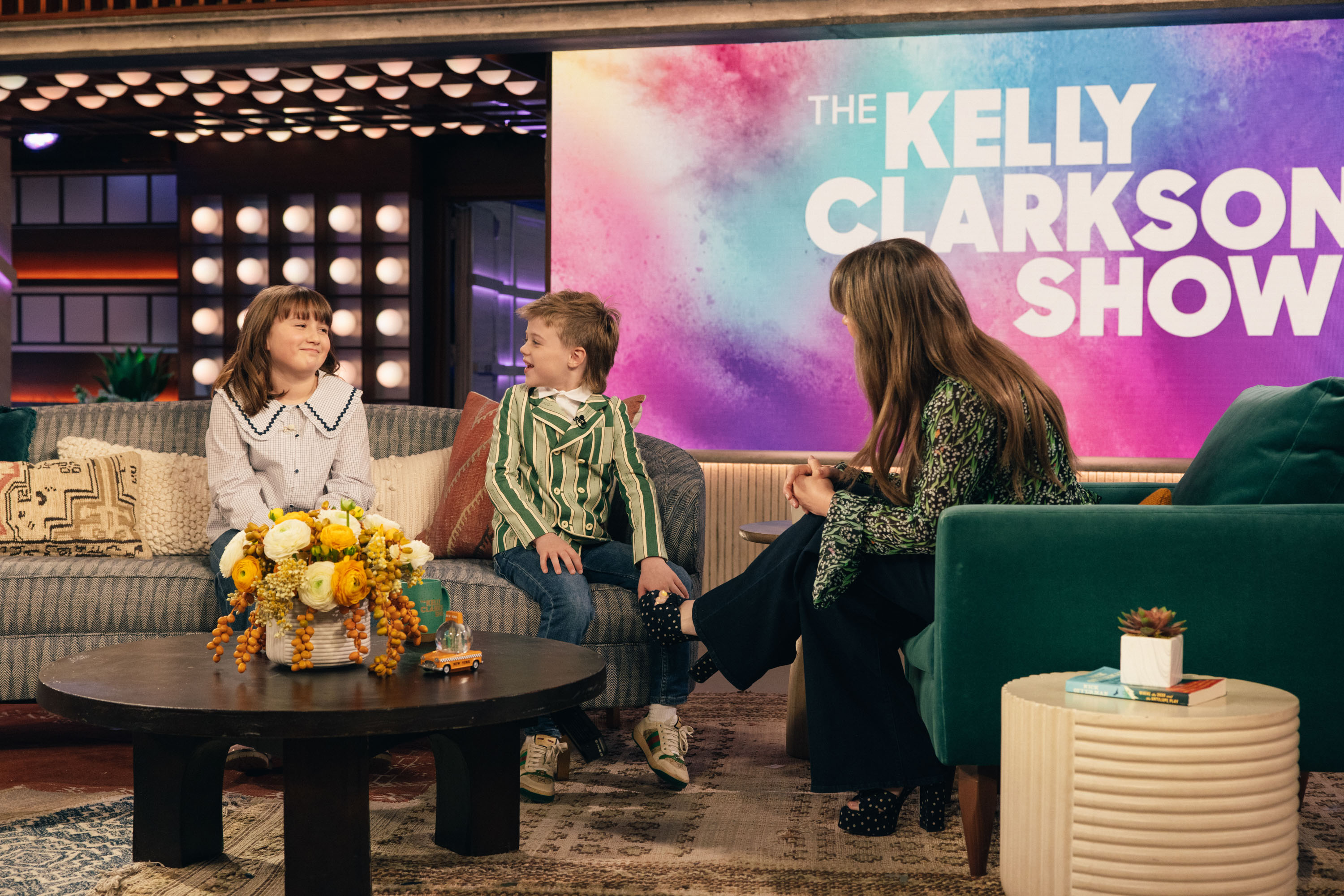 River Blackstock, Remy Blackstock, and Kelly Clarkson on the "Kelly Clarkson Show," on January 8, 2025 | Source: Getty Images