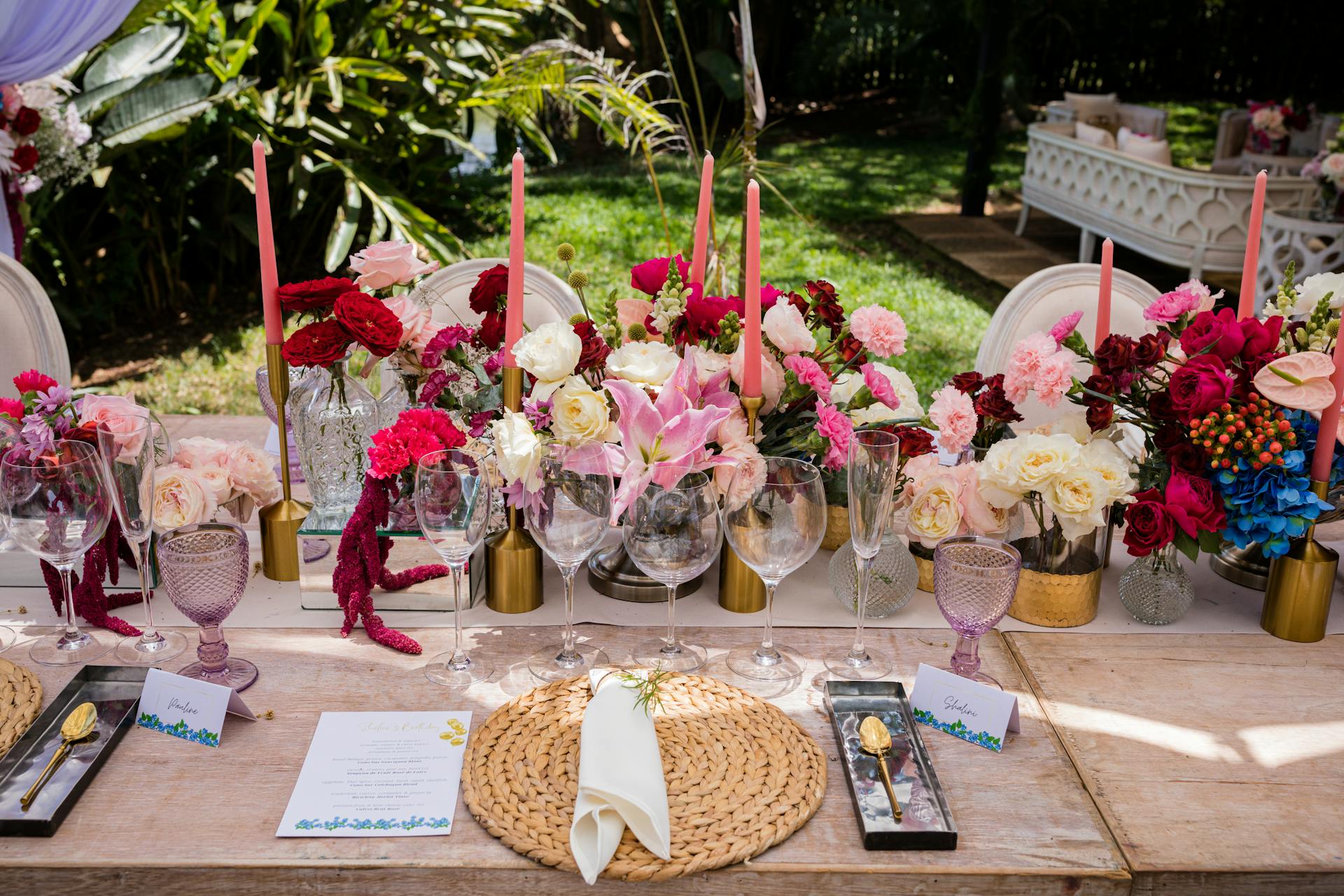 Party decorations on a table | Source: Pexels