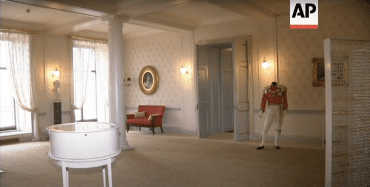 Pictured: A glimpse inside the Princess of Wales and the Prince of Wales' apartments | Photo: YouTube/AP Archive
