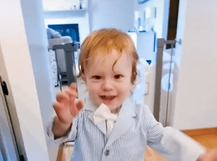 Toddler is excited to join his mother for her job interview | Photo: Tiktok/@314handcrafted