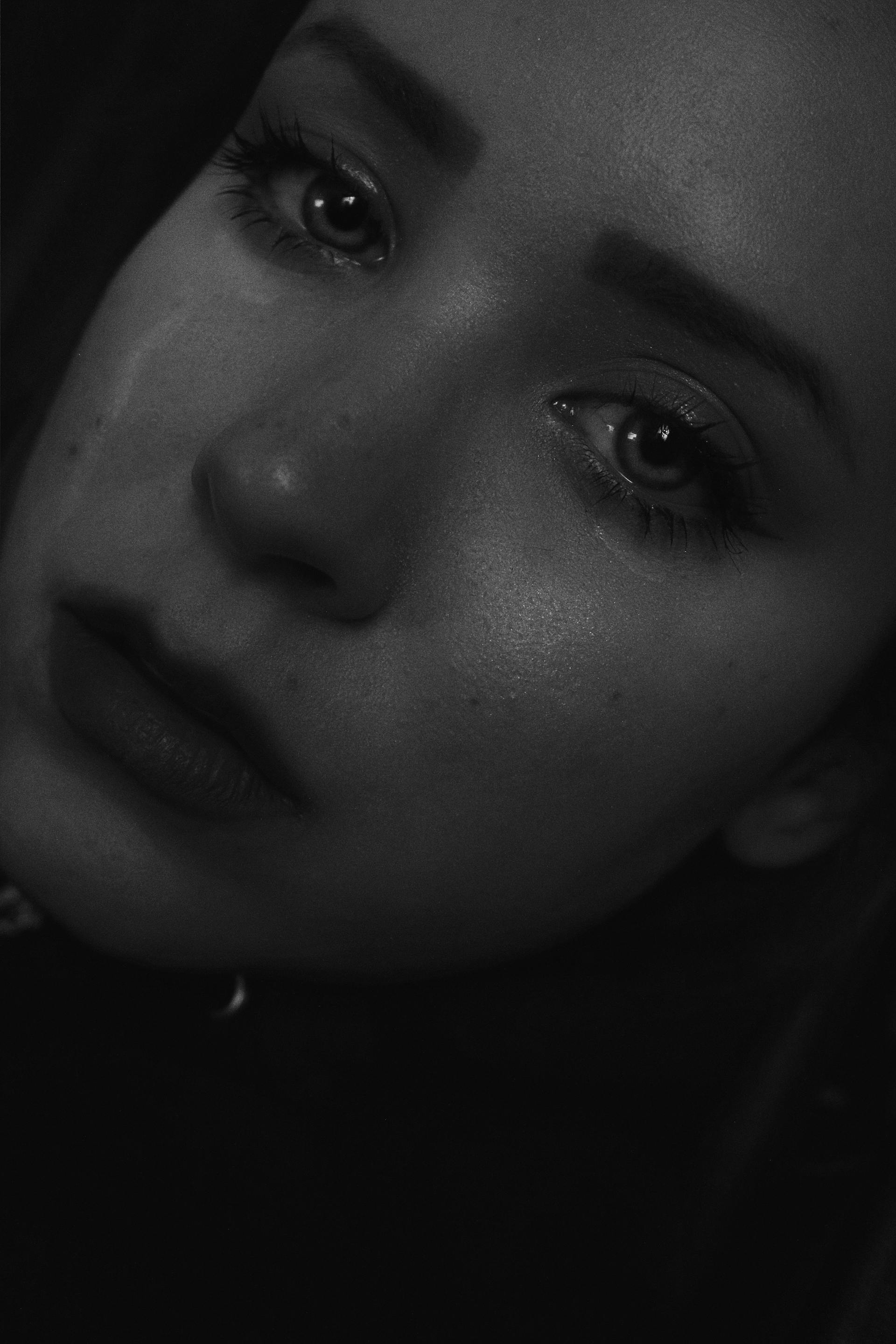 A close-up shot of a girl's face | Source: Pexels