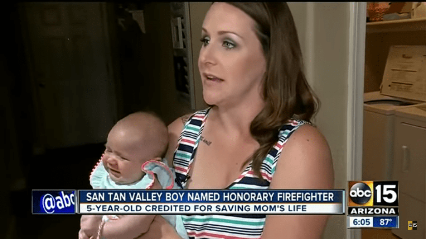 Kaitlyn Cicalese and her 2-month-old baby | Photo: Youtube.com/abc15