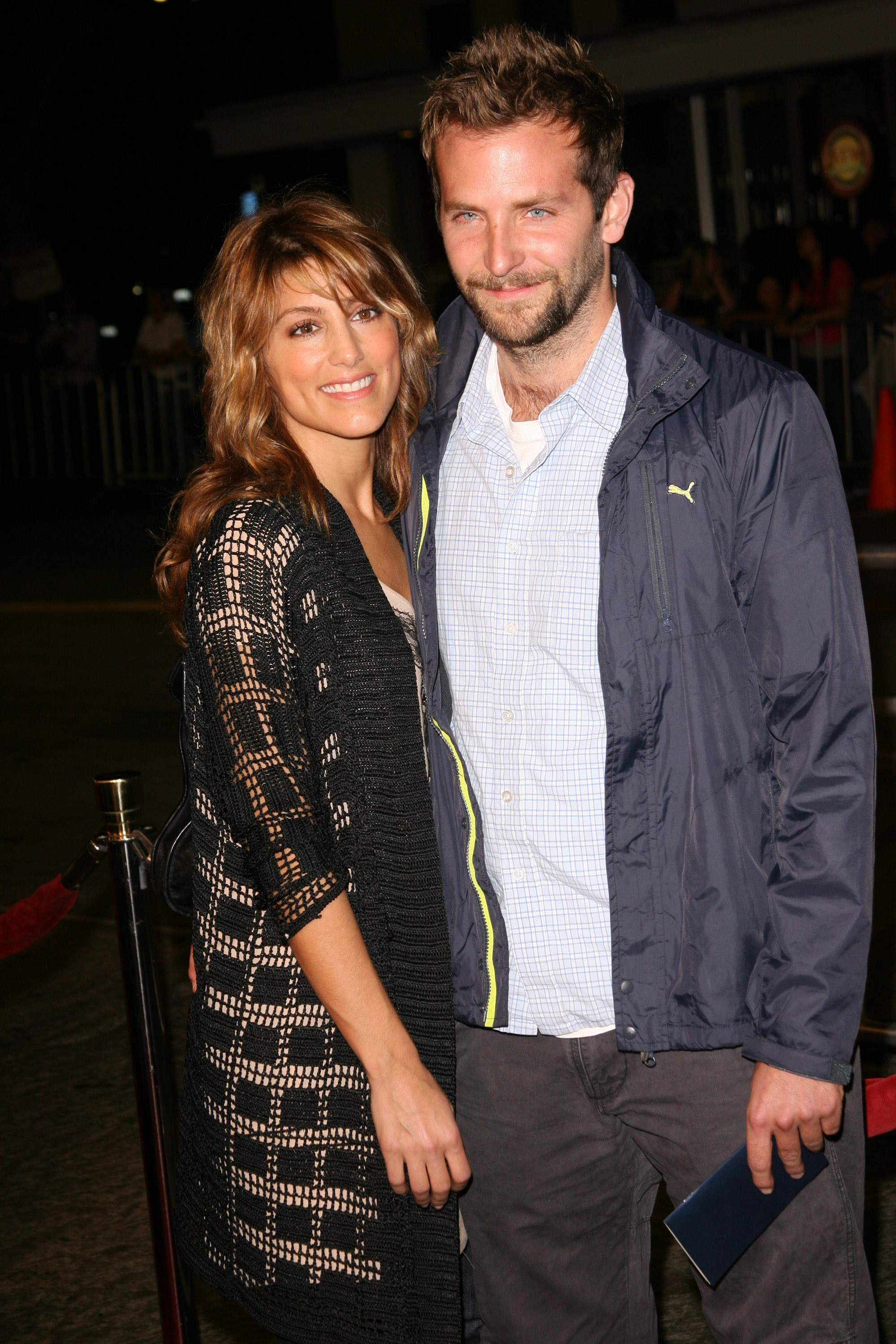 Jennifer Esposito and Bradley Cooper attending a film premiere in Westwood, California in 2006 | Source: Getty Images