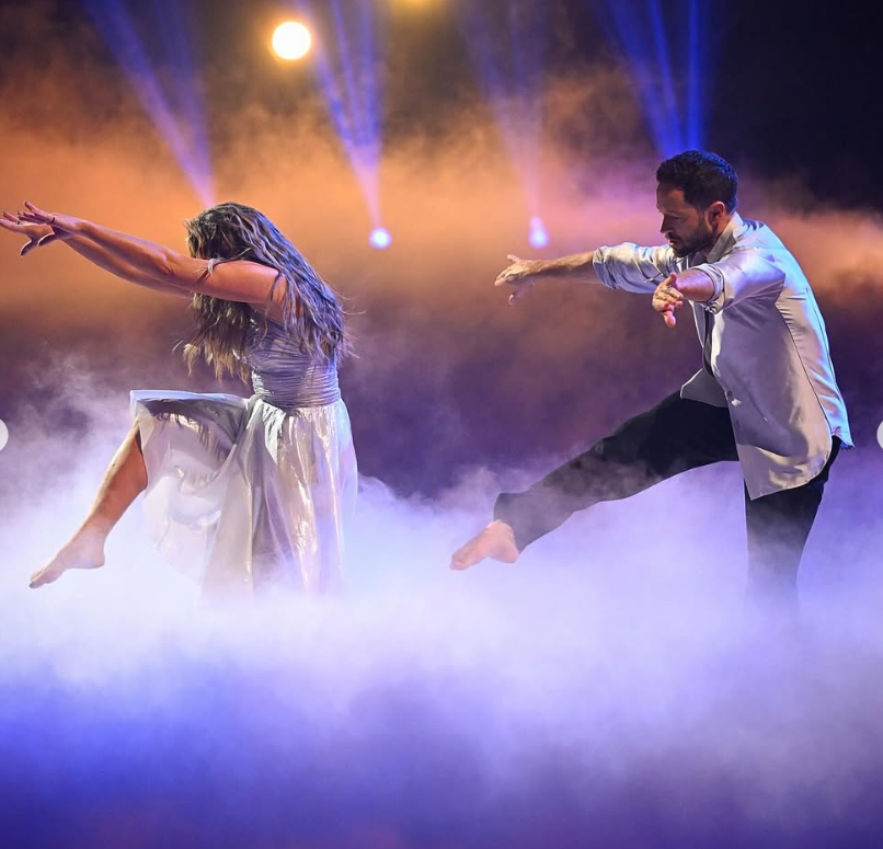 Danielle Fishel and Pasha Pashkov perform onstage, seen in a post dated, November 5, 2025 | Source: Instagram/dancingwiththestars