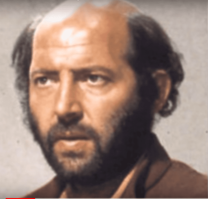 El actor español Álvaro de Luna como El Algarrobo. | Foto: Youtube / famoseo El actor español Álvaro de Luna como El Algarrobo. | Foto: Youtube / famoseo