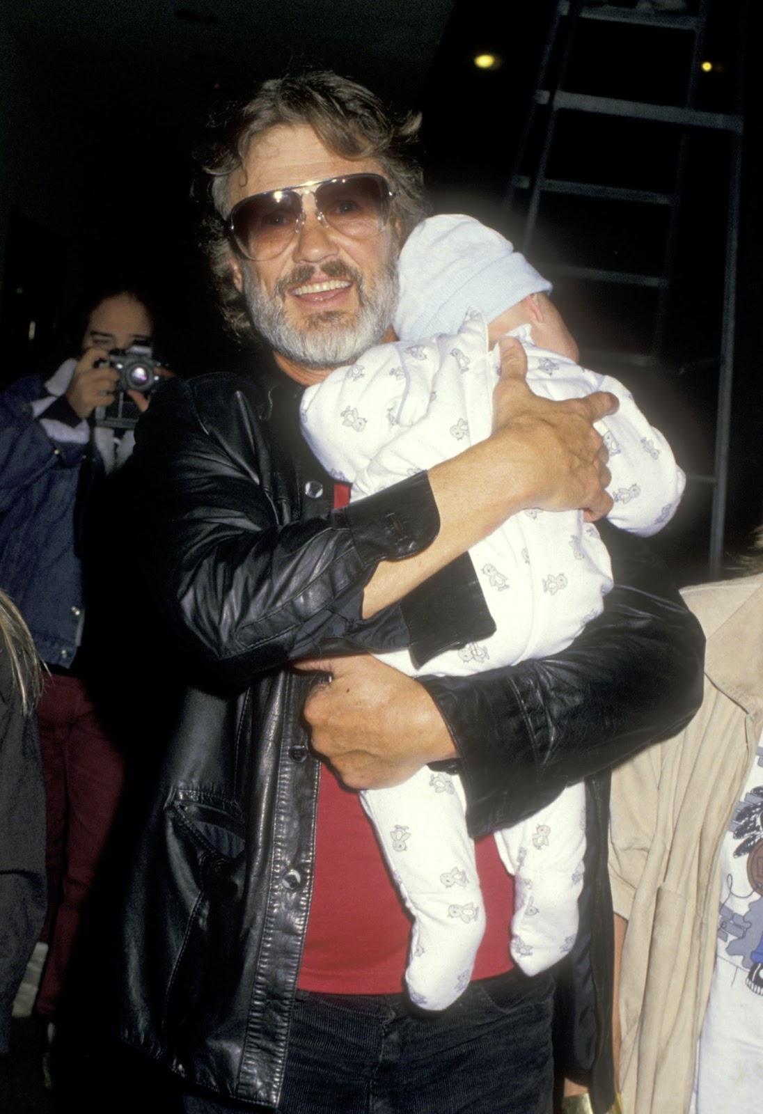 Kris and Johnny Kristofferson at the "Walker" Los Angeles premiere on December 2, 1987. | Source: Getty Images