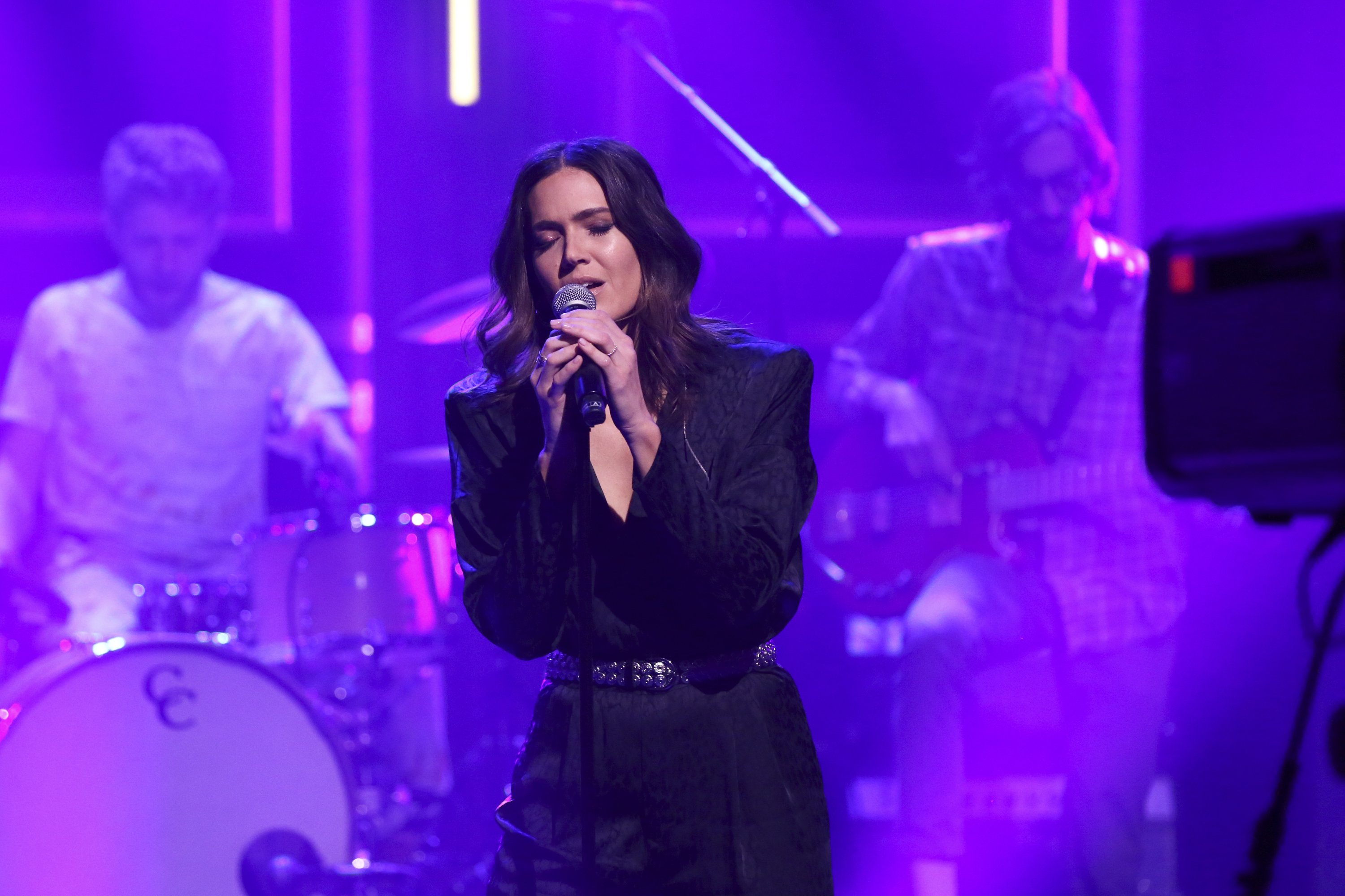 Musical guest Mandy Moore performs on March 12, 2020 on an episode of The Tonight Show Starring Jimmy Fallon  | Source: Getty Images