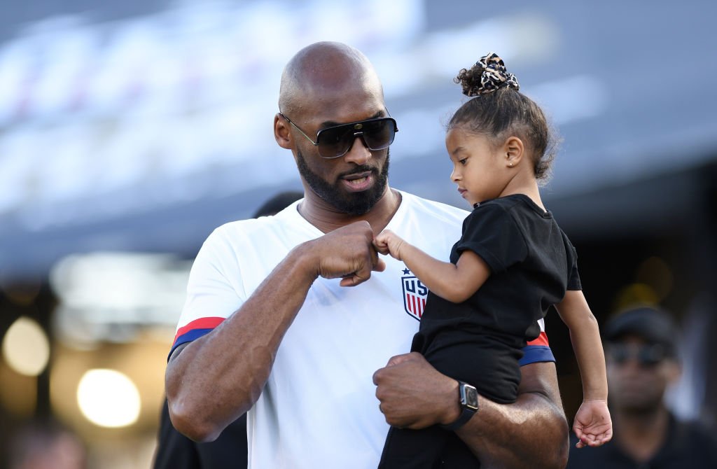 Late NBA star Kobe Bryant and daughter Bianka Bella prior to the Women's International Friendly match between USA and Republic of Ireland at Rose Bowl in Pasadena, California, USA. | Photo: Getty Images