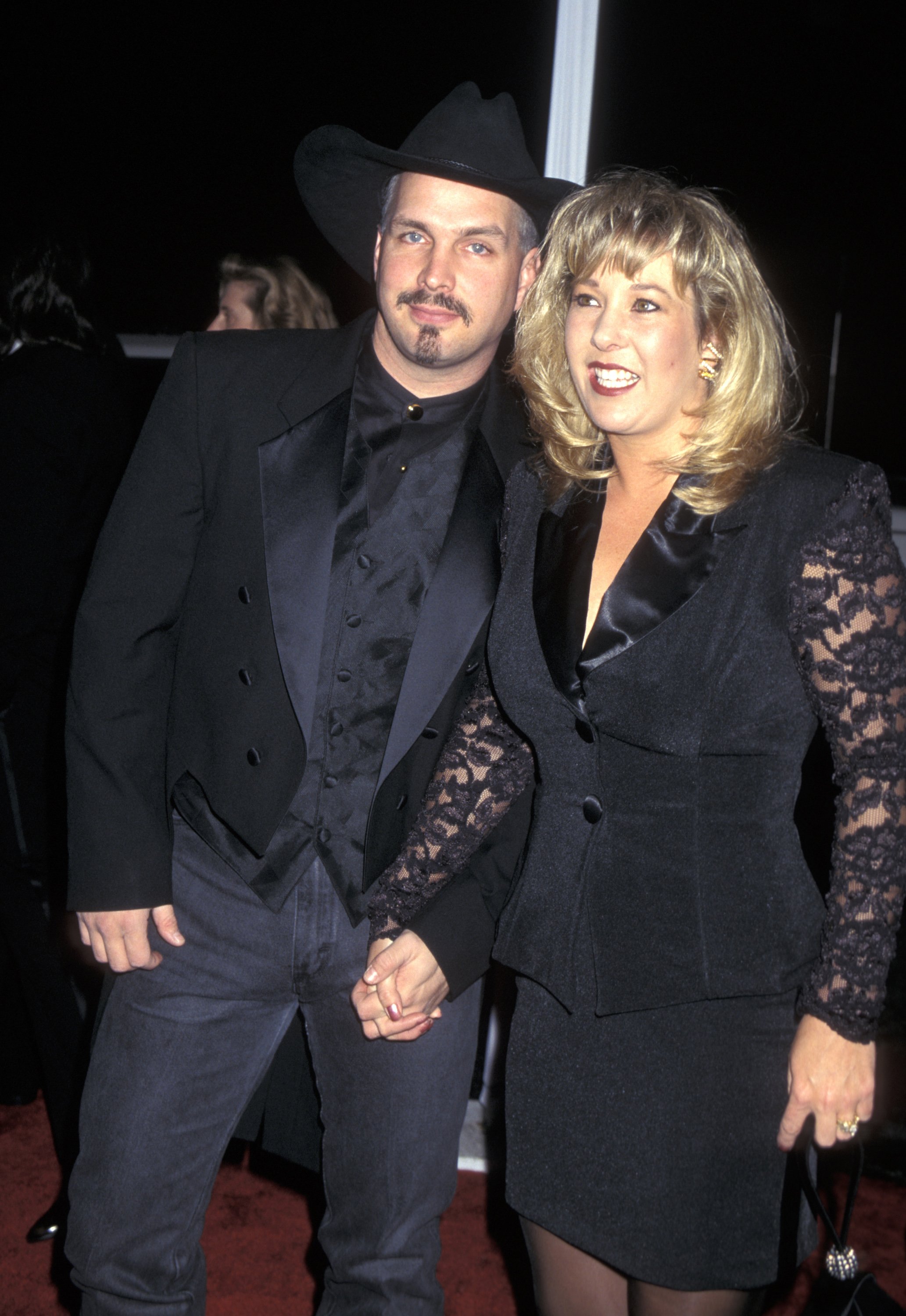 Garth Brooks and Sandy Mahl during The 23rd Annual People's Choice Awards at Santa Monica Airport in Santa Monica, California | Source: Getty Images