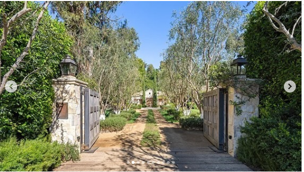 A photo of Ben Affleck's home from a post dated August 5, 2024 | Source: Instagram/robbreportrealestate