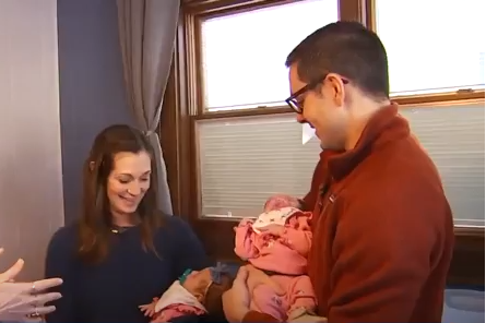 Shelly Battista and Robert beam with happiness while holding their newborn twins, dated March 20, 2023 | Source: Youtube/@TODAY