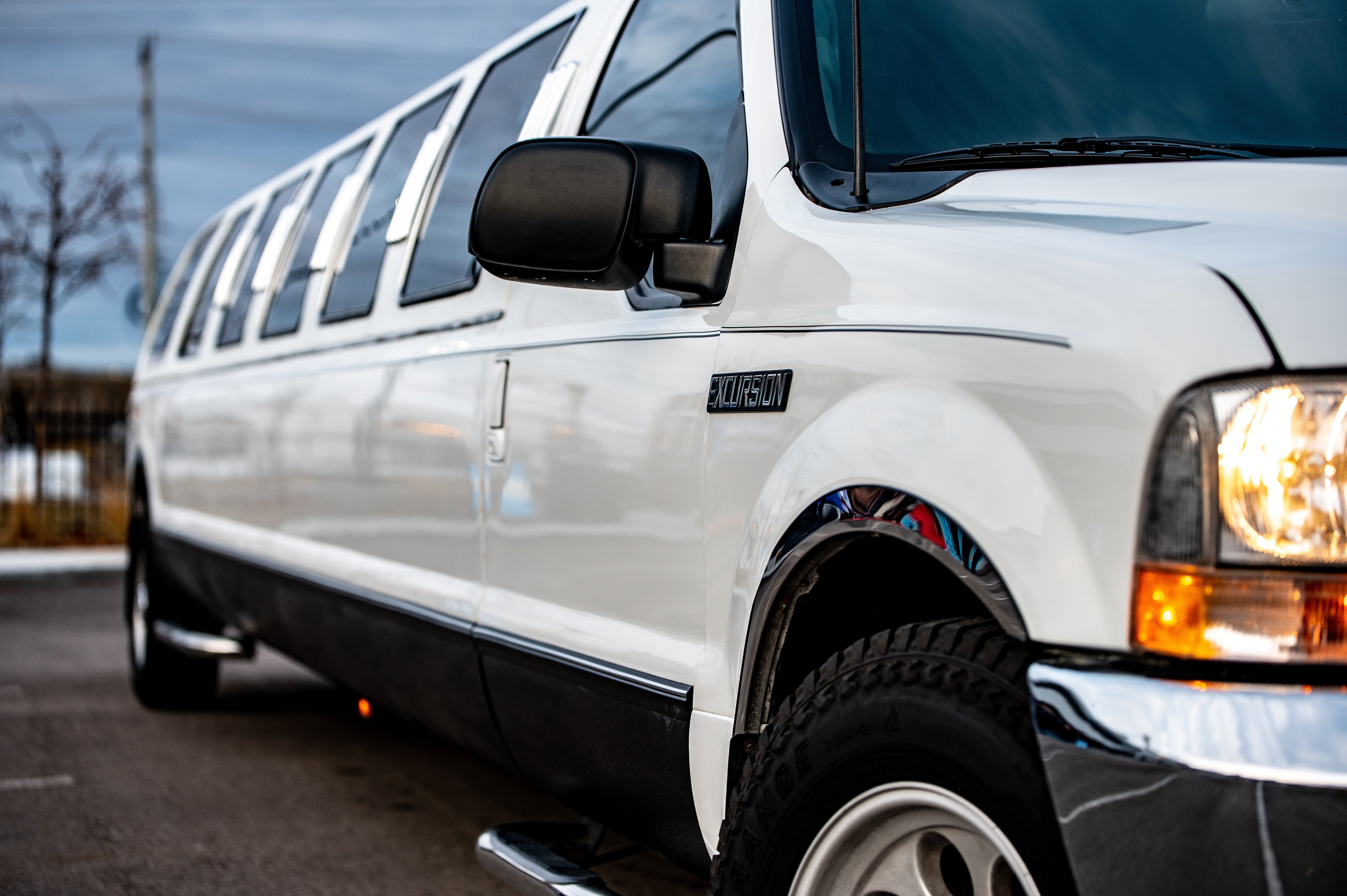 A white limo was parked outside Mary's house the following day. | Source: Pexels
