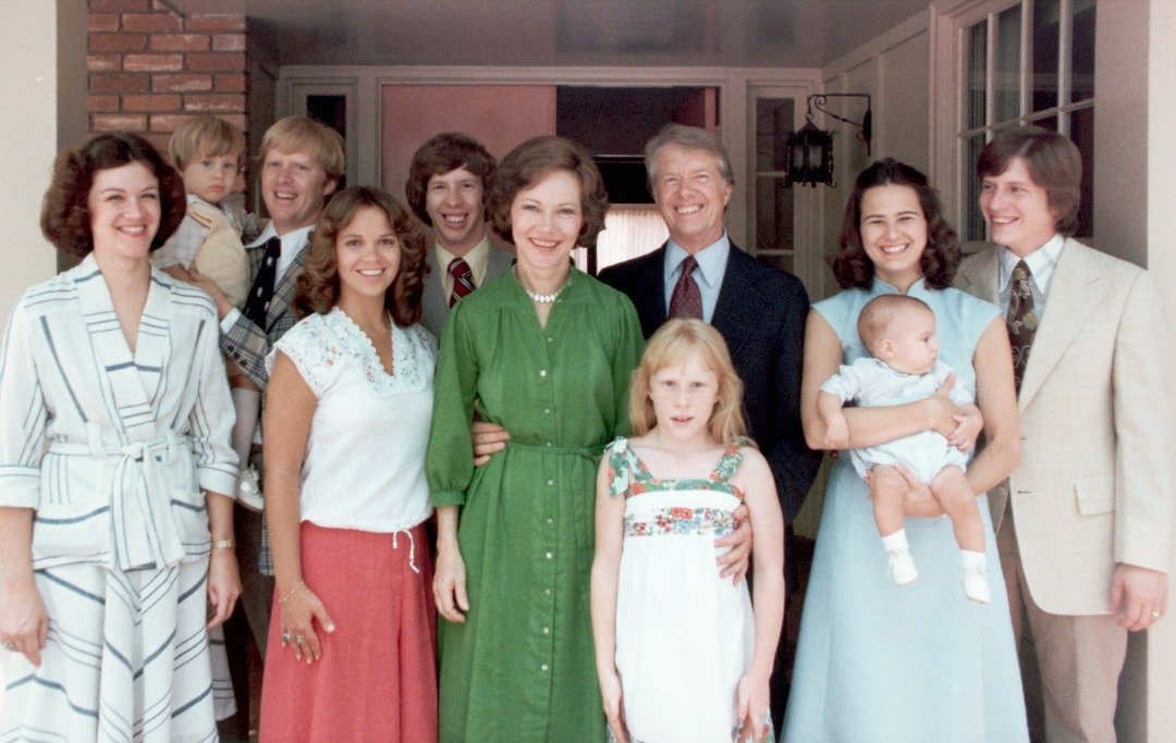 A portrait of President Jimmy Carter and his extended family. | Source: Getty Images