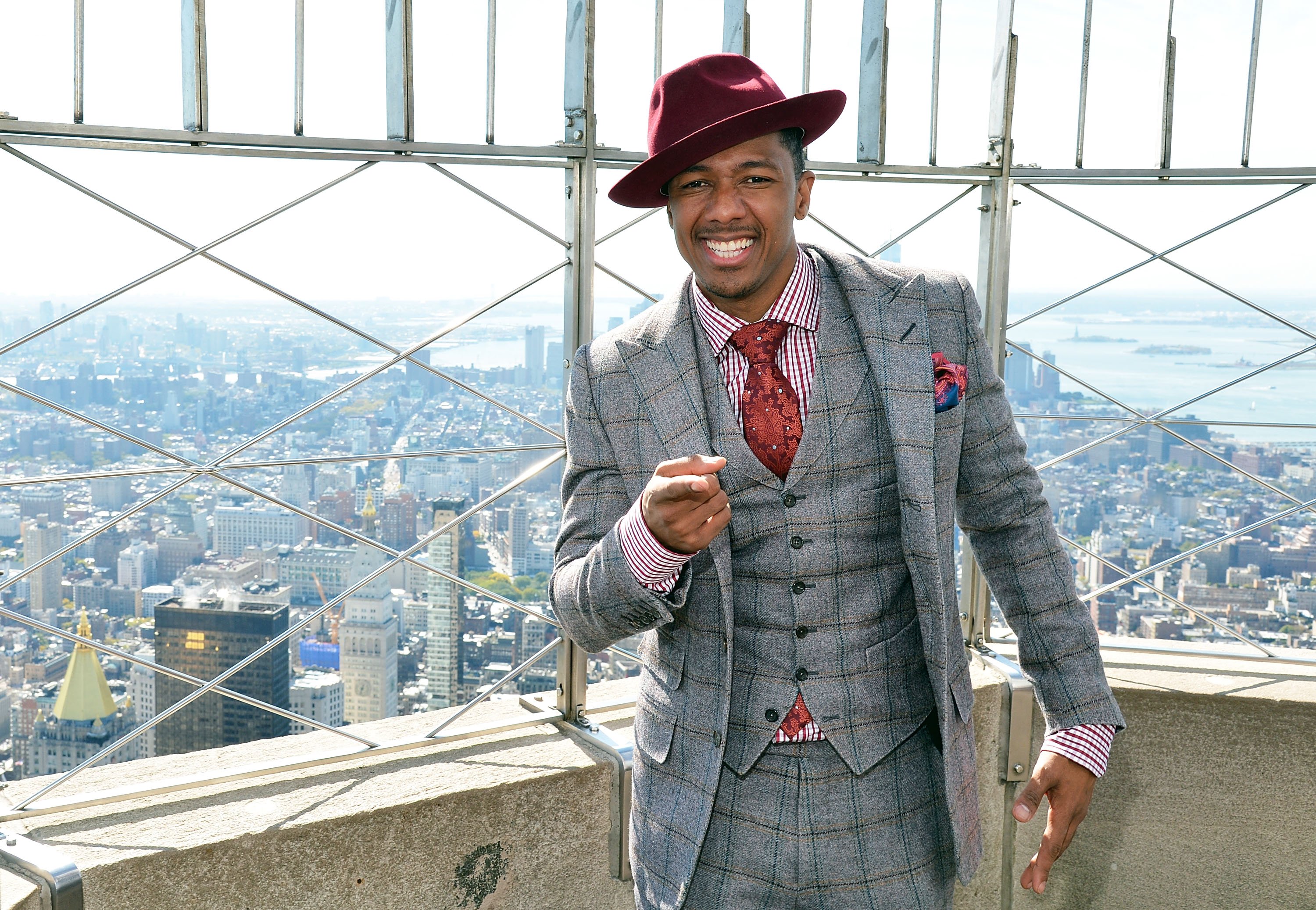 Nick Cannon lights The Empire State Building blue on October 14, 2015  | Photo: Getty Images