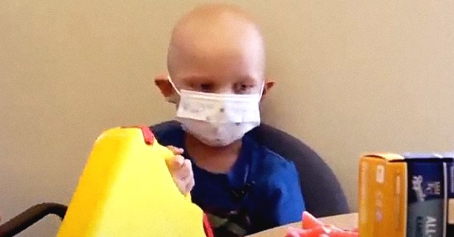 A boy battling cancer shares his special experience of communicating via creative Post-it notes | Photo: Youtube/KMBC