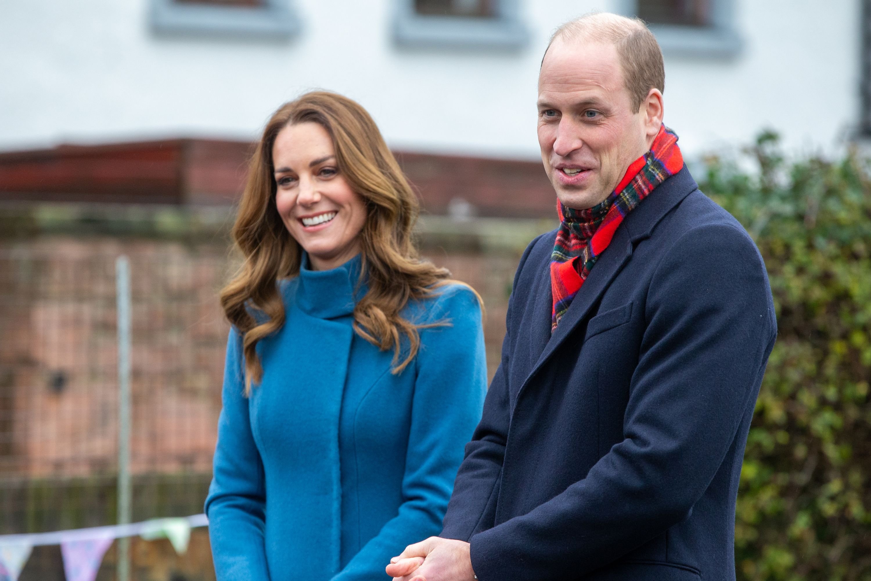 Prince William and Kate Middleton meet staff and pupils from Holy Trinity Church of England First School during their visits across the UK on December 7, 2020 | Photo: Getty Images