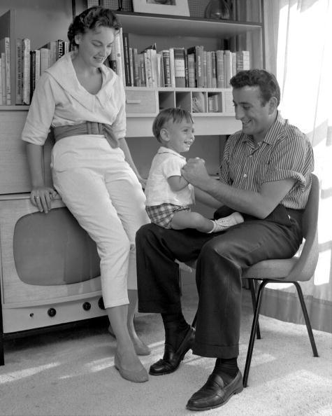 Tony Bennett with Sandra Grant and his son Danny | Source: Getty Images