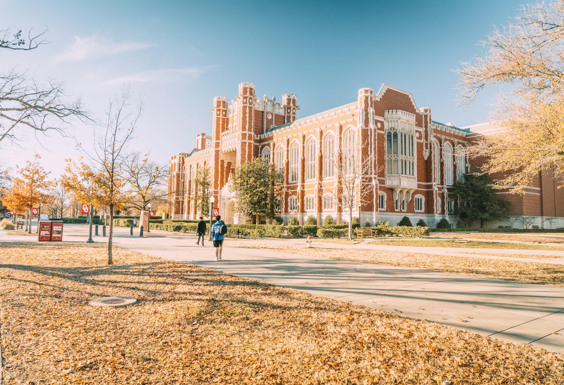 A university campus in autumn | Source: Pexels