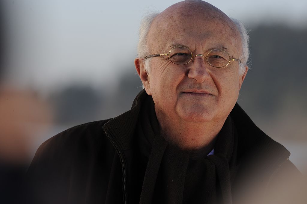 Gros plan sur le compositeur roumain Vladimir Cosma à Gérardmer, France, le 31 janvier 2009- Compositeur roumain Vladimir Cosma. | Photo : Getty Images