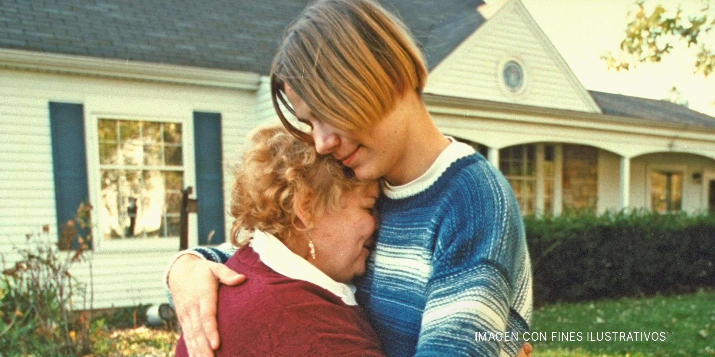 Hijo abrazando a su madre | Foto: Getty Images