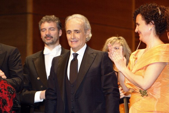 Josep Carreras realiza en concierto conmemorando el 50 aniversario del debut de Montserrat Caballe en el Gran Teatre del Liceu el 3 de enero de 2012 en Barcelona, España. | Foto: Getty Images Josep Carreras realiza en concierto conmemorando el 50 aniversario del debut de Montserrat Caballe en el Gran Teatre del Liceu el 3 de enero de 2012 en Barcelona, España. | Foto: Getty Images