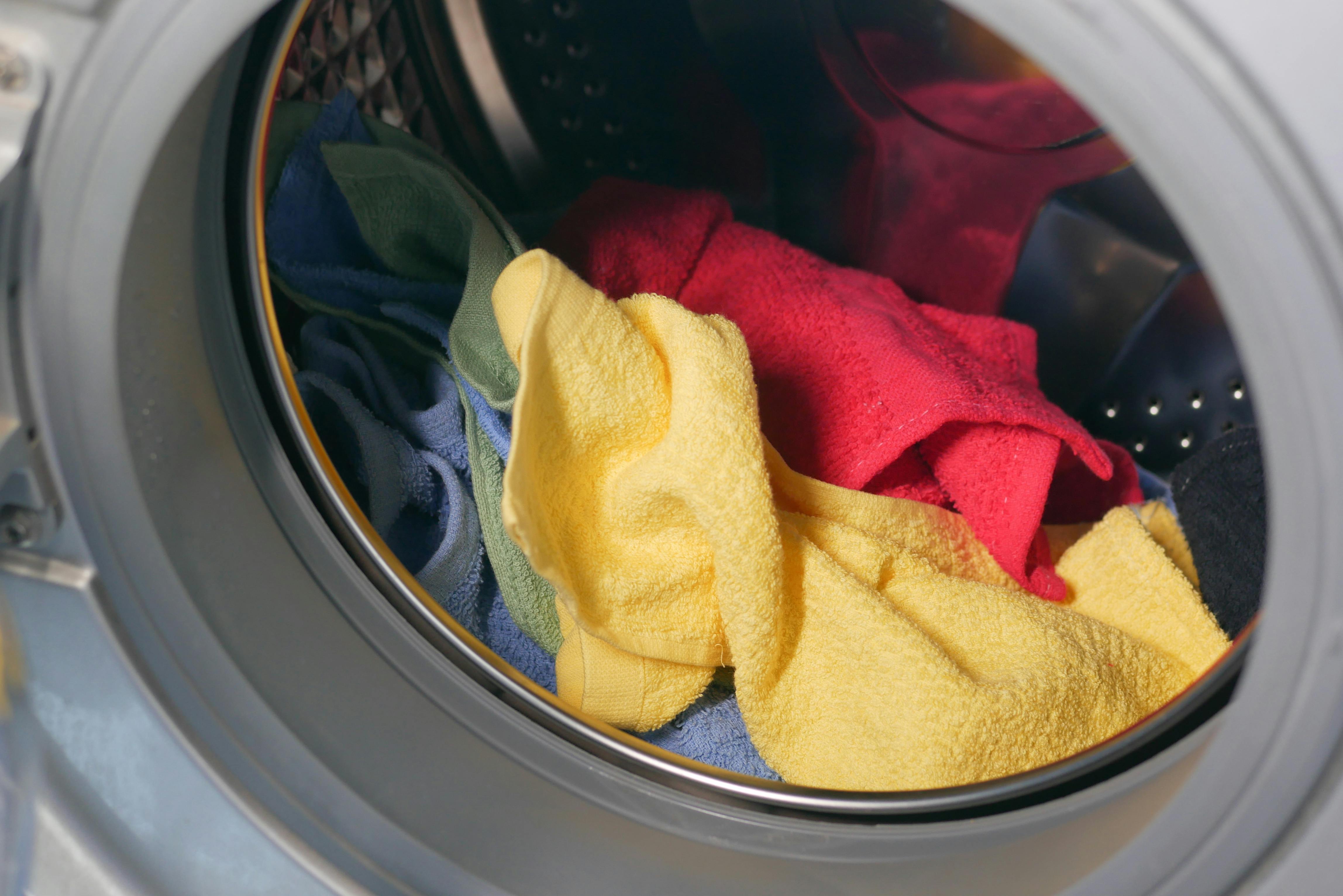Clothes inside a washing machine | Source: Pexels