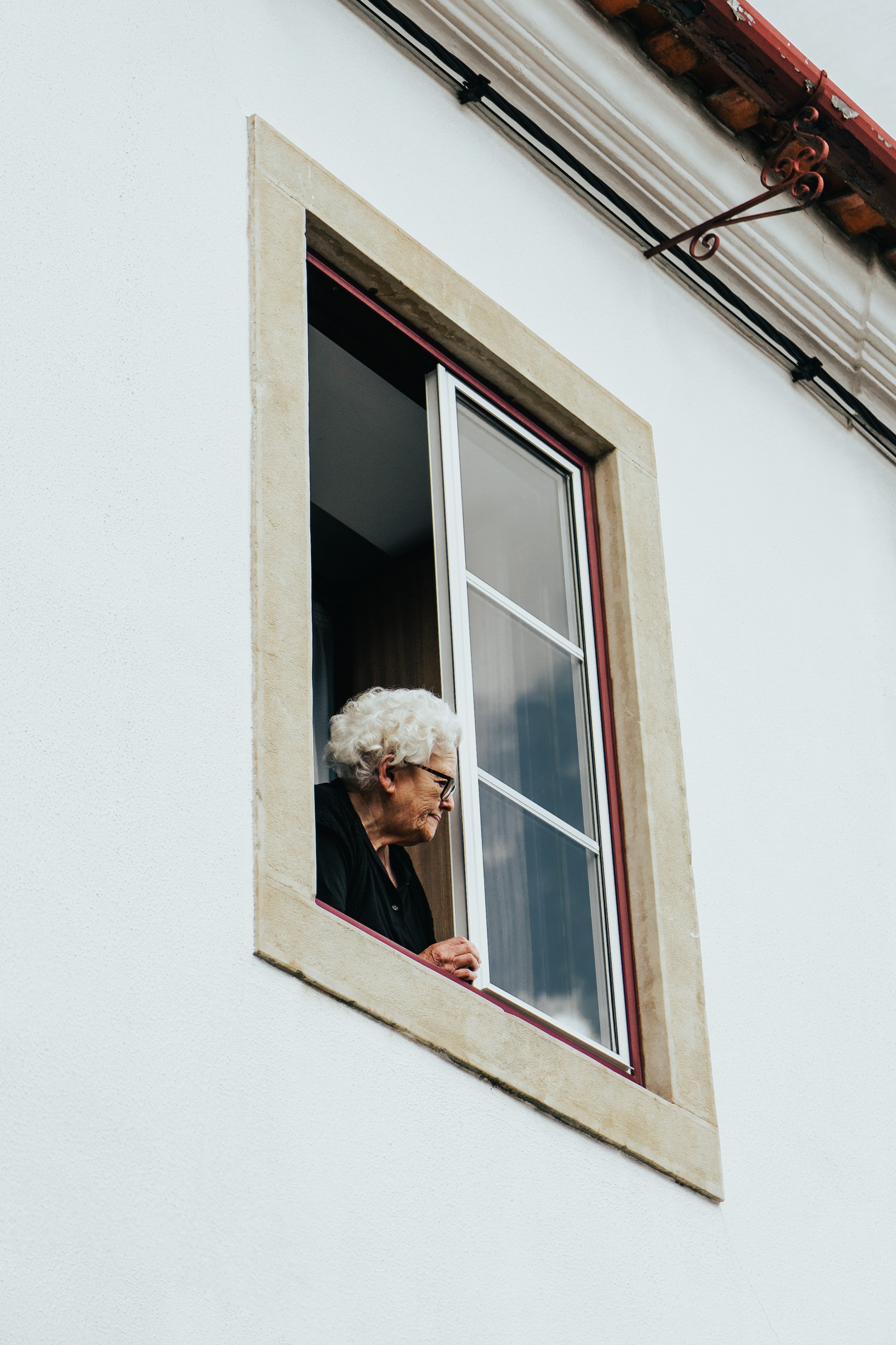 Julie was envious of her next-door neighbors. | Source: Pexels