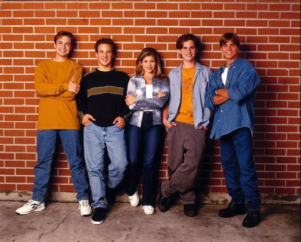  Will Friedle, Ben Savage, Danielle Fishel, Rider Strong and Matthew Lawrence in  BOY MEETS WORLD sitcom. | Photo: Getty Images