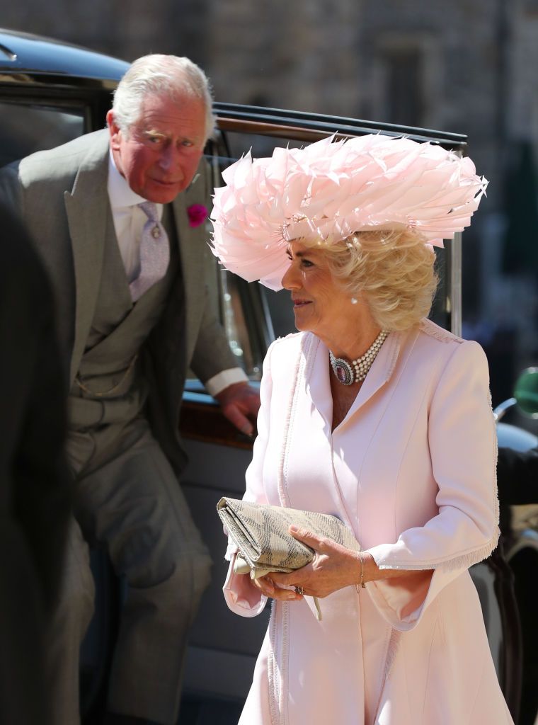 Le prince Charles et la duchesse Camilla à la chapelle Saint-Georges avant le mariage du prince Harry et de Meghan Markle, le 19 mai 2018, à Windsor, en Angleterre. | Source : Getty Images