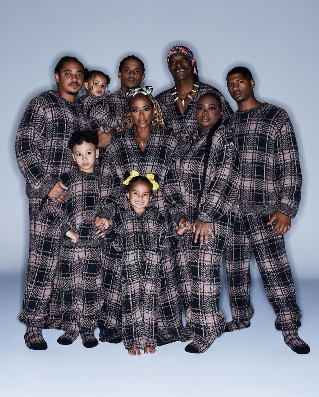 The Broadus family including the grandchildren, from a post dated December 2, 2022 | Source: Instagram/bosslady_ent